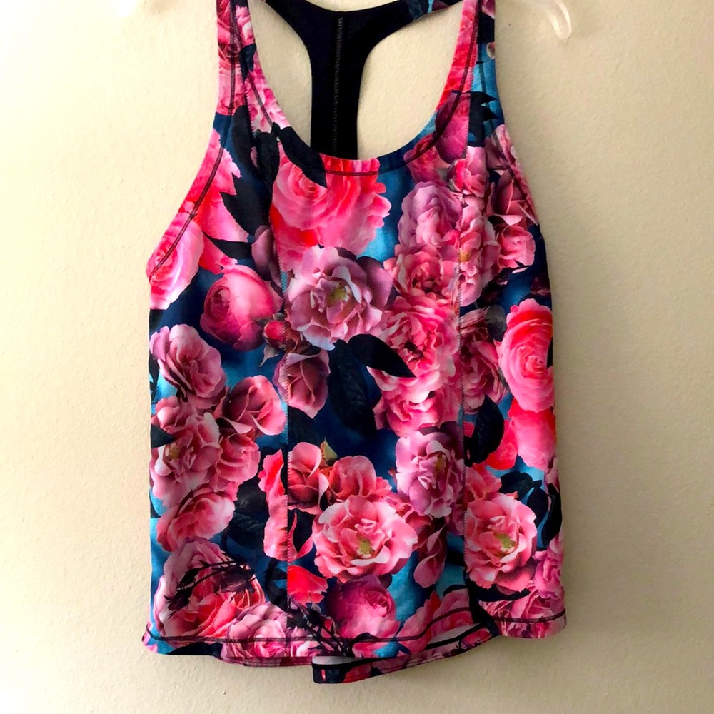 Lululemon top